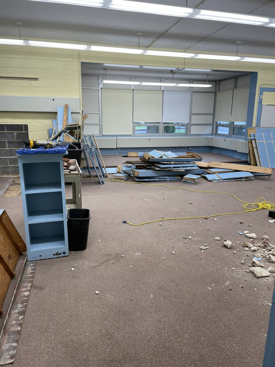 jschoepflin's tweet photo. All hands on deck! @MEPSSupt and our BA, Chris Eberly, demoing for our preschool classroom renovation!  #mepspride #TeamWorkMakesTheDreamWork https://t.co/260DH6MaUW