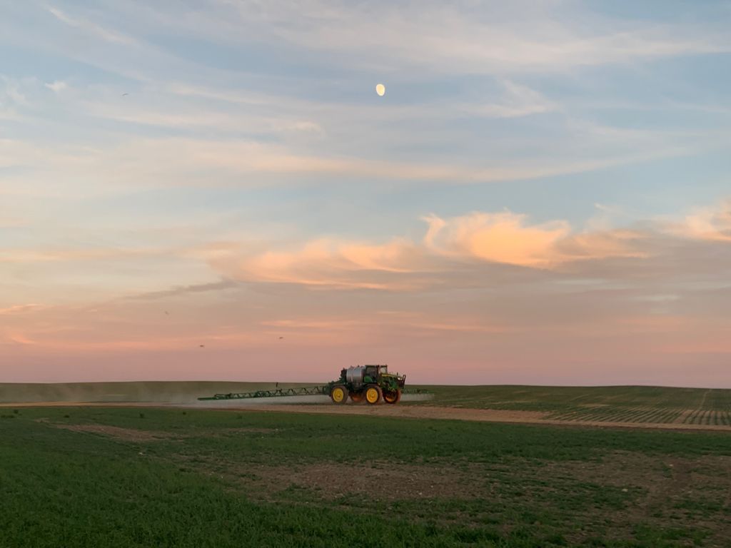 Westerntractor's tweet photo. Beautiful photo of the 616R demo under the light of the moon! #616R #JohnDeere #SouthernAlberta https://t.co/XQslOVYkSW