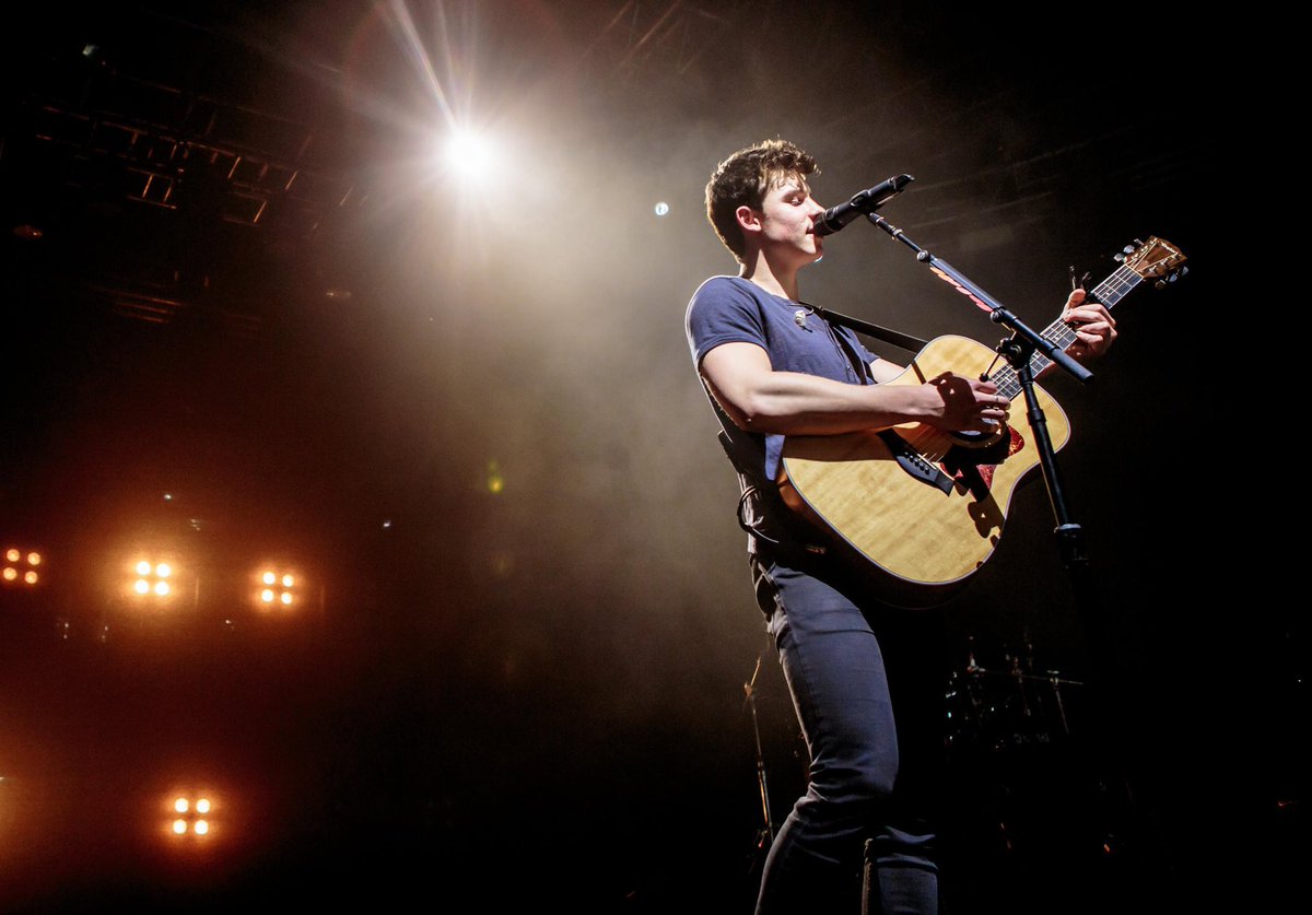 devilmendes's tweet photo. we miss the concerts. https://t.co/tUh9kzrkAu