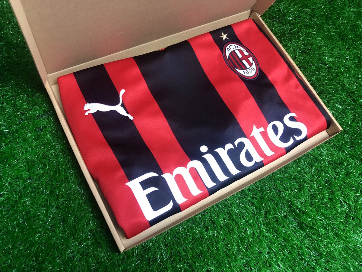 mysteryfootball's tweet image. We are giving away a Mystery Football shirt to one lucky follower!👕 

To enter: 
1️⃣ RT this tweet
🤝 Follow us

Good luck! 🤞🏻