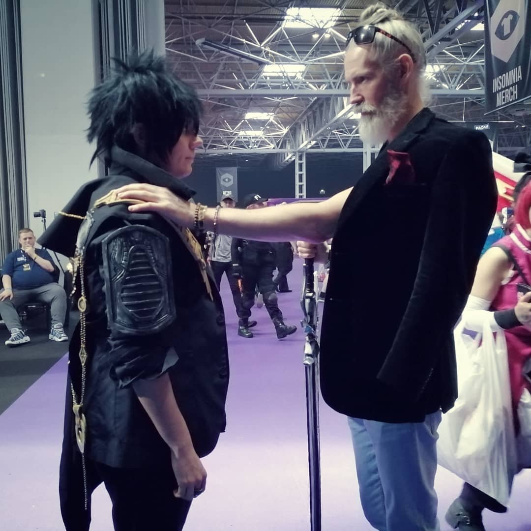 joncampling's tweet photo. #ConJon needs 2b let out again Soooon!

Expect 💥ExTrEmE💥 POSITIVITY
+ 
•Fabulous Table Signings
•Crazy Selfies
•Brilliant panels
•Awesome Q&amp;A's
•#Jonds Jon's HANDMADE wizard's wands
• Wand Battle Workshops with a #DEATHEATER
• #Cosplay Judging
• Raffle/Quiz/Auction MC https://t.co/NCvKRyKQG1