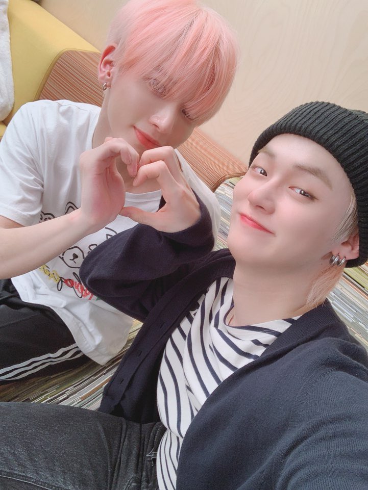 taejunhours's tweet image. here to bless your tl