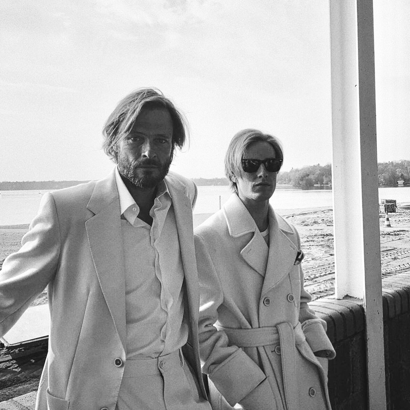 Louis Hofmann Source on X: “📷 | Louis & Lisa Vicari photographed 