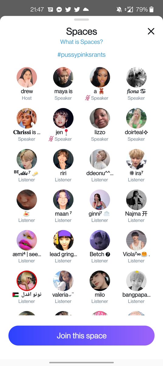 JiminTHEmochi5's tweet photo. @hobidevilz @vantaesoob It just shows me the members and a button to start listening https://t.co/nfFiechKED