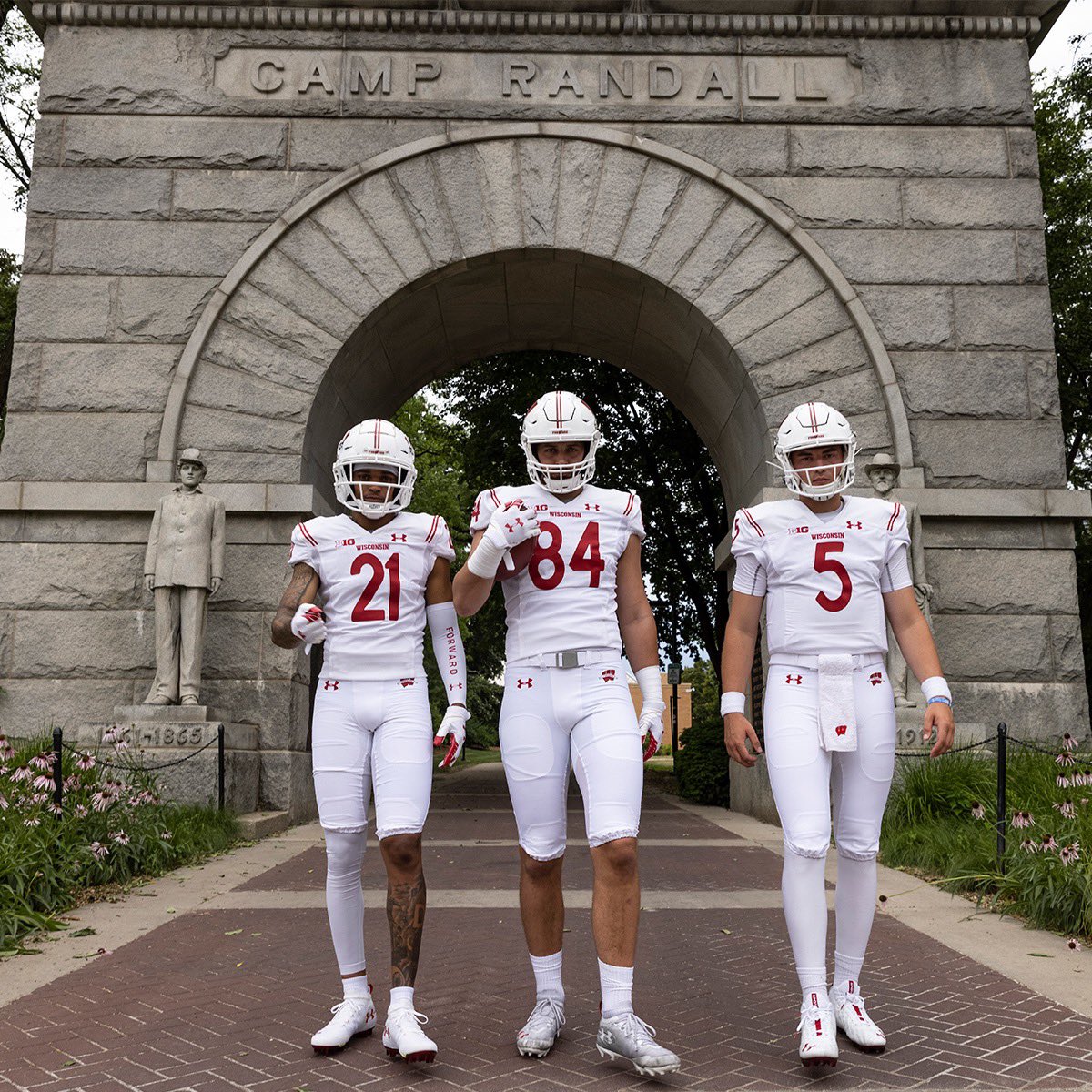 badger football jerseys