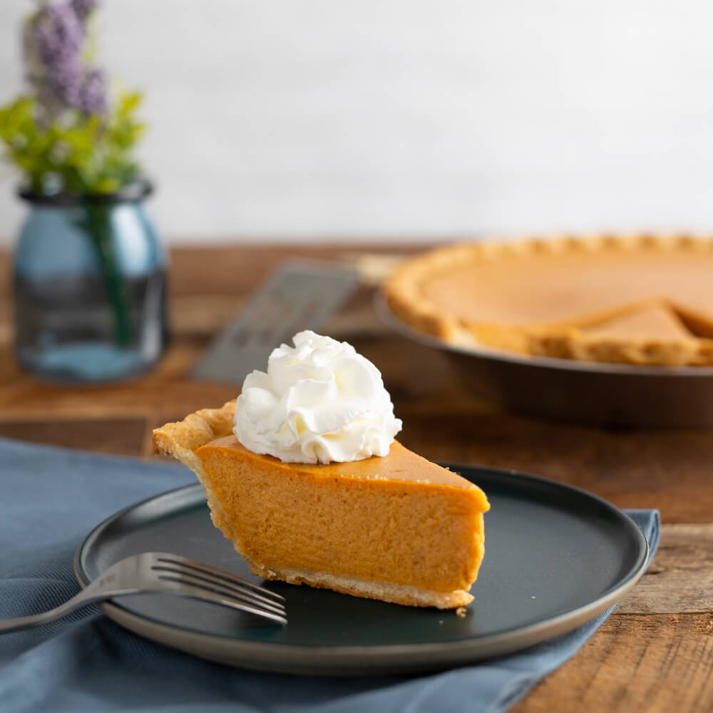 Celebrate #NationalSoulFoodMonth with this ridiculously easy-to-make Sweet Potato Pie with Marie Callender’s pie shell. The hardest part about making it is not eating the whole thing in one sitting! 😂 readyseteat.com/recipes-Sweet-…