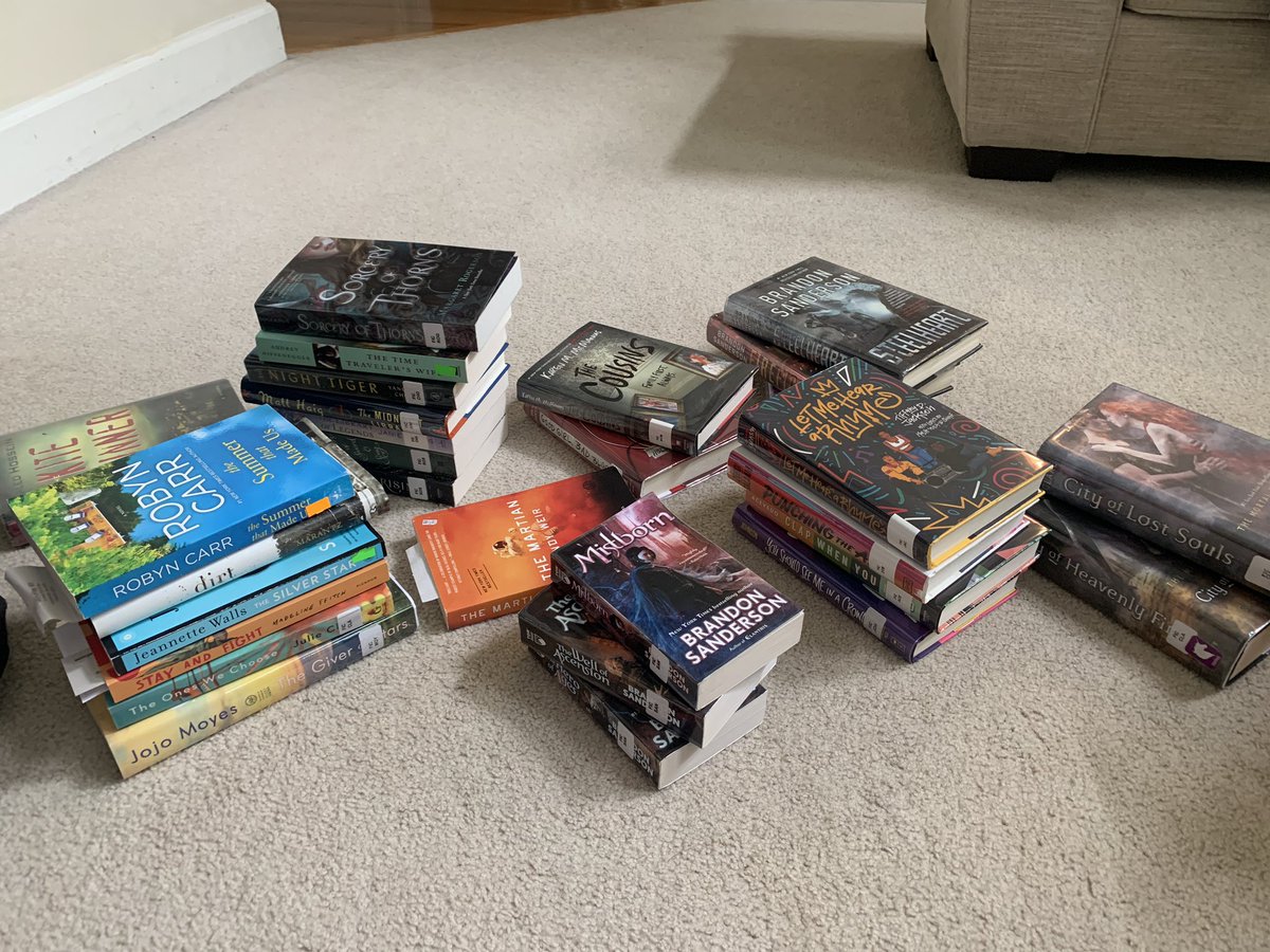 bearsmediactr's tweet image. How will I ever decide which books to bring to the beach with me?! @CambridgeHS1  @AgansPrincipal @johnscreekmedia #LibrarianProblem #CambridgeReads
