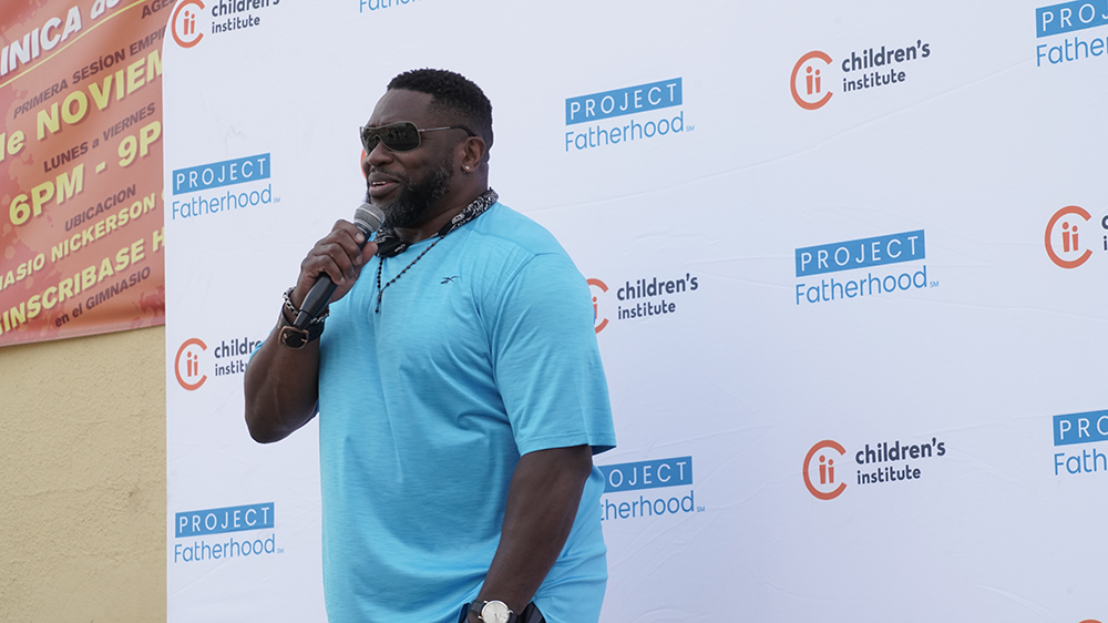 ChildrensInstLA's tweet photo. This past weekend we celebrated #FathersDay by getting active with our #ProjectFatherhood dads. Thanks to special guests Assemblymember @mgipson2014, and actor and former football player, @lesterspeight, for speaking at our event and to everyone else who joined us! #dads https://t.co/Q0w0eUS5d3