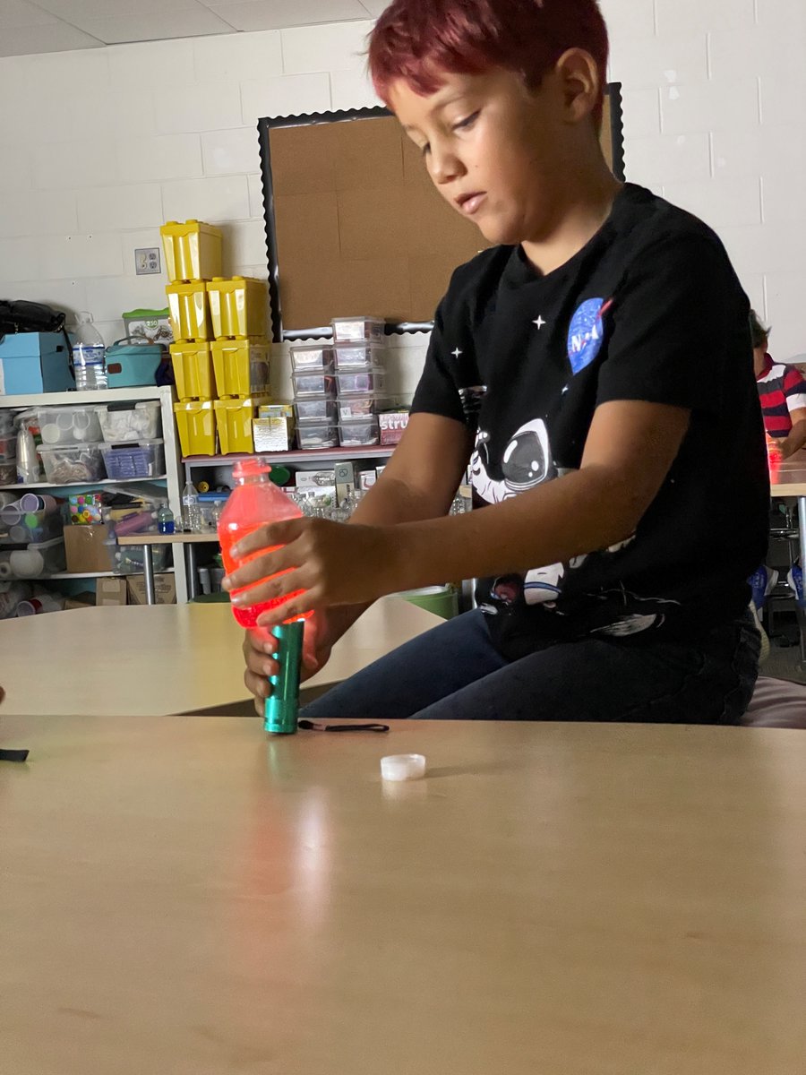 kerrvilleisd's tweet image. All Smiles at KISD Summer School! 
Students created a chemical reaction lava lamp in STEM class today! 
Way to go teachers and staff for making summer learning FUN for our students! @NESChallengeLab @TESChallengeLab (1/2) 
#KISDBest