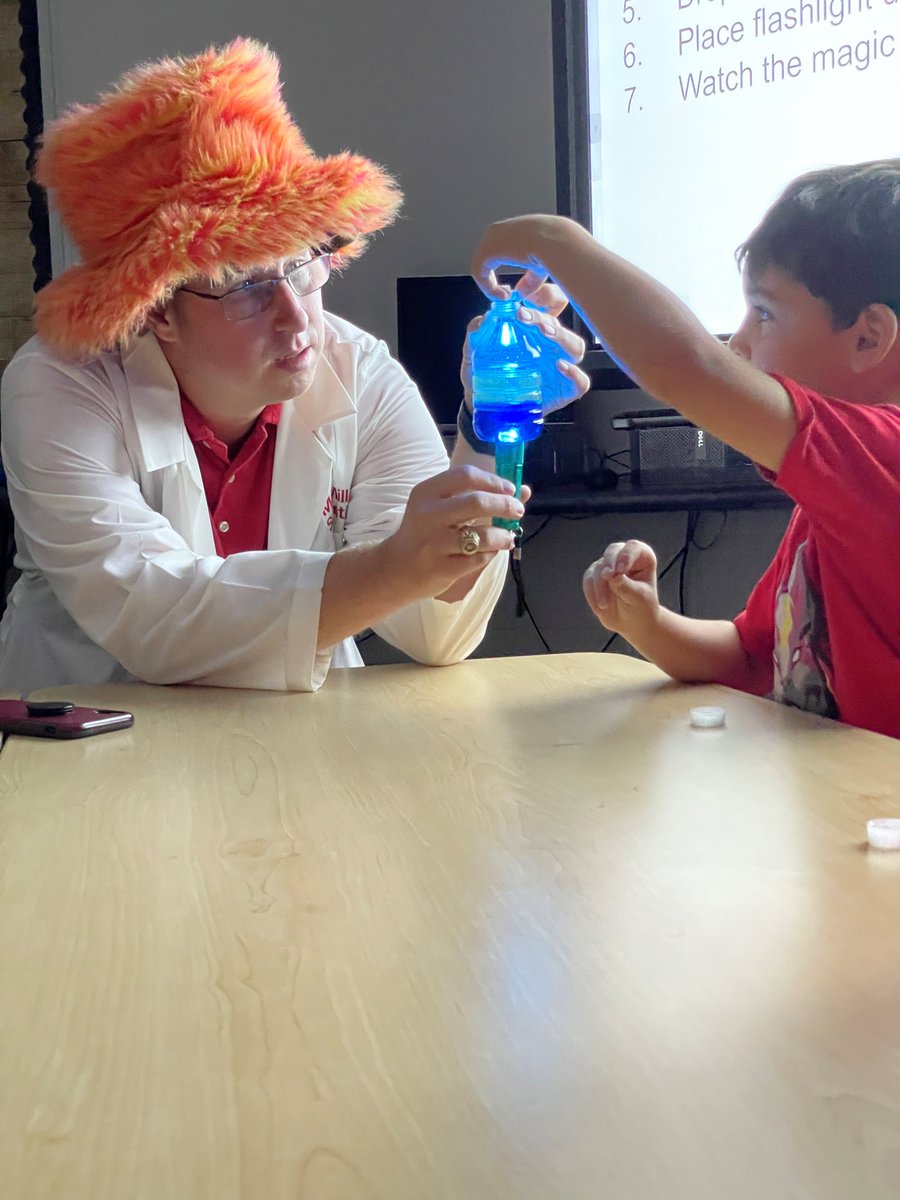 kerrvilleisd's tweet image. All Smiles at KISD Summer School! 
Students created a chemical reaction lava lamp in STEM class today! 
Way to go teachers and staff for making summer learning FUN for our students! @NESChallengeLab @TESChallengeLab (2/2) 
#KISDBest