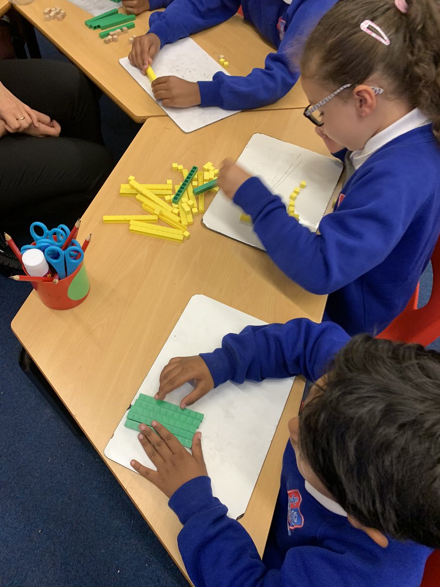 MissTurner2019's tweet photo. We have been looking at place value to 100 in maths this week. We have been using the dienes to represent numbers in 10s and 1s #mathsiscentral @Centralprimary @MrsQuinnCentral https://t.co/ABJE57djui
