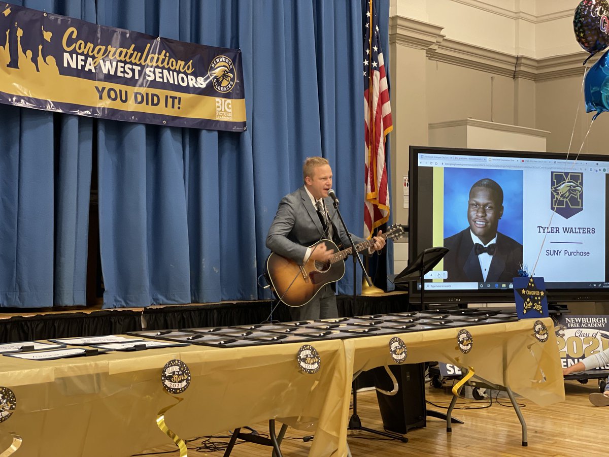 Newburgh Teacher Mr. Joe Tricarico sings a rendition of Standby Me for graduates of NFA West. ⁦@newburghschools⁩ ⁦@NFAWest⁩ ⁦@bigpiclearning⁩