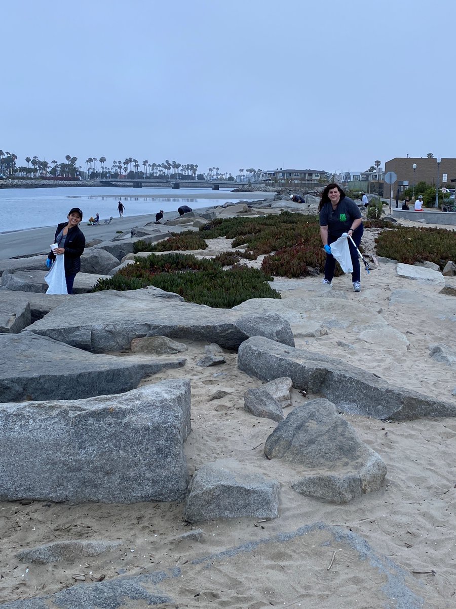 KHSSContractors's tweet photo. This #givingbacktuesday, KHS&amp;S Anaheim team set up a #beachcleanup in Seal Beach, CA. Beach cleanups may seem small but collectively they make an impact. Thank you to everyone that participated in Project Ampersand's first of many cleanups. #WeAreProjectAmpersand #savetheocean https://t.co/FfGr3OZbyu