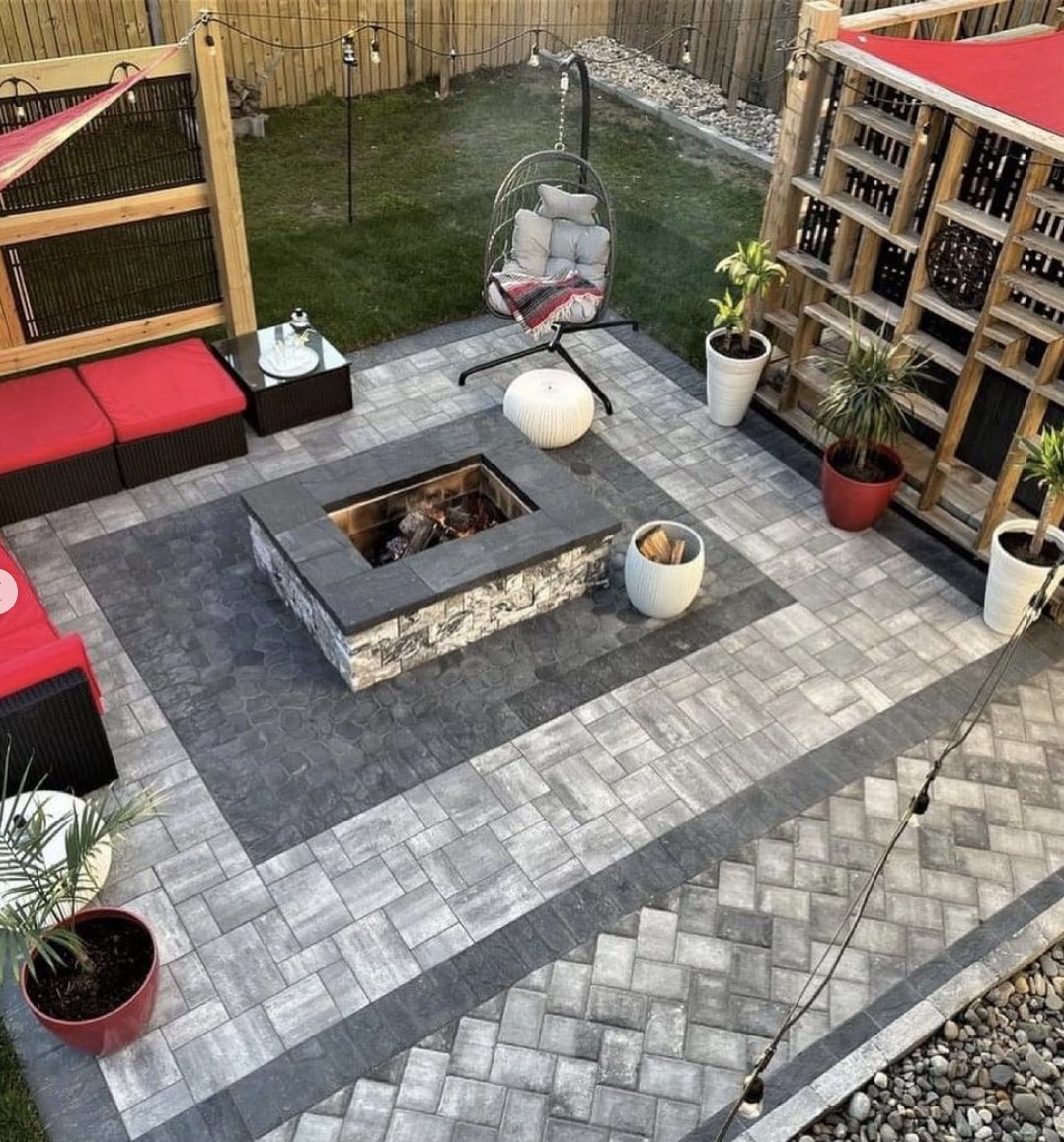 CambridgePavers's tweet image. Small backyard HUGE opportunities! Cozy intimate space by Three Little Bird Hardscape. #smallspace #smallbackyard #intimate #beautiful