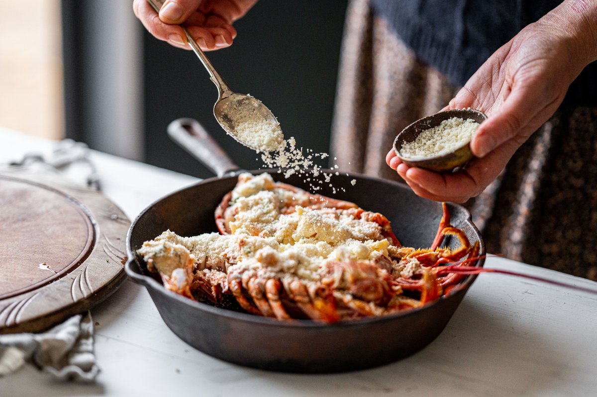WrightBrosLTD's tweet photo. It's our top ranked recipe and one for anytime of the year but Native lobsters are now in season and it's an even better time to enjoy Lobster Thermidor > https://t.co/29eg7ydIOJ #lobster #nativelobster #lobsterthermidor #recipeoftheday https://t.co/REAWGjmq2e