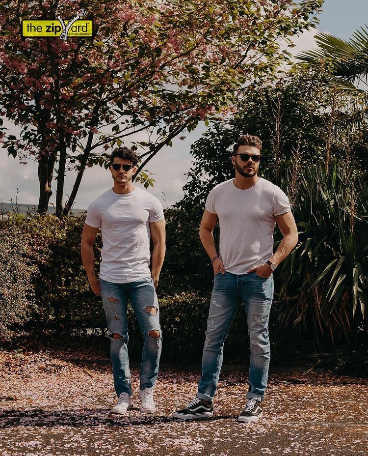 Distressed at the state of your denim? 😟

Let us work our jean-ius! 👖

#denim #jeans #distressedjeans #jeansalterations #lookgreatfeelfantastic #weloveeveryBODY #thezipyard #restyle #upstyle