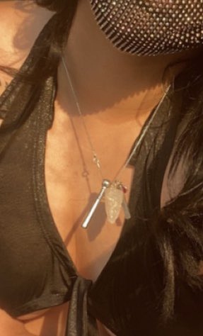 triste_15's tweet image. This weekend for excision in Arizona I lost my necklace that has my dads ashes in there. I know it fell off at the show towards the end so if anyone found this please please let me know &amp;amp; if you could retweet this and help me find this I’d appreciate it very much 🙏🏼❤️