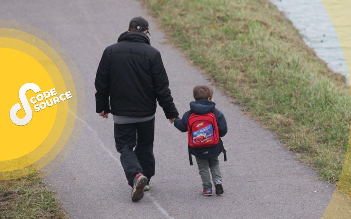 codesource's tweet photo. 🎧 PODCAST | Le SOS d’un papa privé de son fils de 11 ans : quand le Covid brise les familles

• Séparé, Julien, 47 ans, n'a pas vu depuis août 2019 son enfant parti vivre aux États-Unis avec sa mère, la faute au «travel ban» de mars 2020

• Il témoigne https://t.co/fsgvHav8WX https://t.co/VbAIKB5z6q