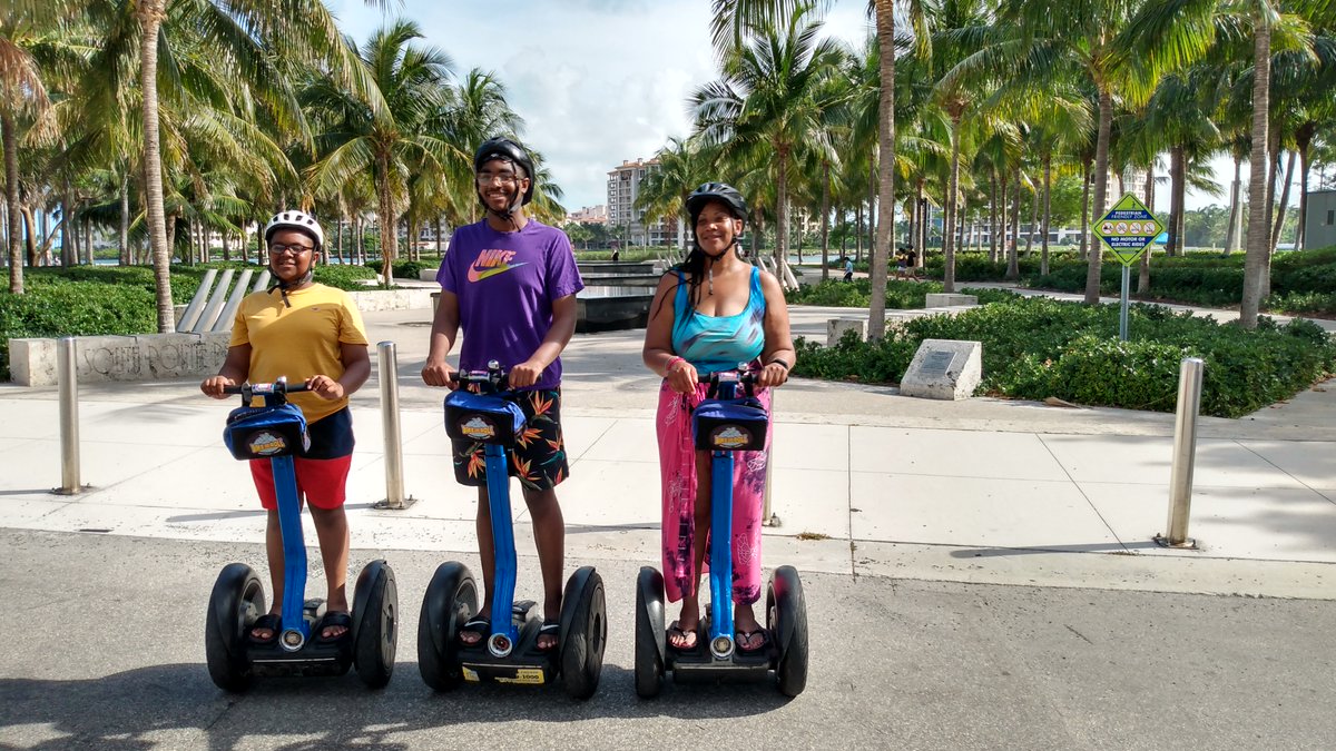 Fun for the whole family 👨‍👩‍👦 | #bikeandrollmiami #familytime #southbeachactivities #segwaytours #biketours #miamibeachactivities #miamibeachlife
.
.
.
Bike&amp;Roll 210 10th Street 
305.604.0001
bikemiami.com