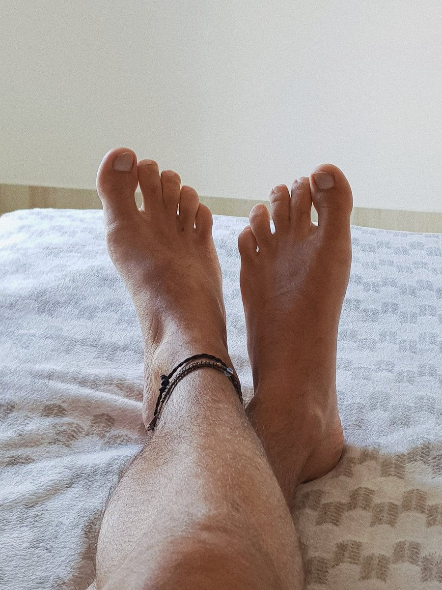 FinDomLuke's tweet photo. 🇱🇷 Which of you am i going to crush, bugs?

🇧🇷 Qual de vocês eu vou esmagar, insetos? 

paypig humanATM cashcunt footmaster alphafoot https://t.co/ShKHD6oQ9b