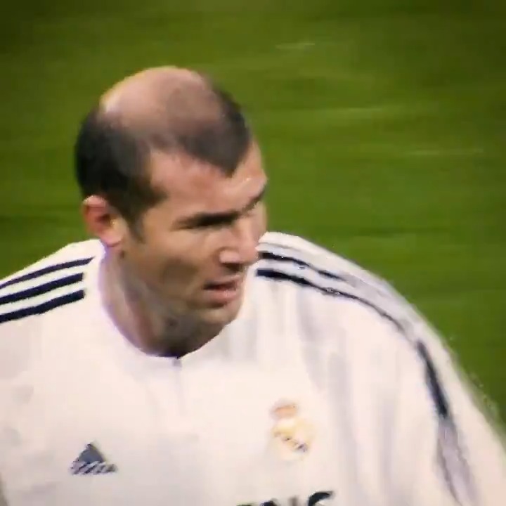 Happy birthday to ex player and manager Zinedine Zidane. He turns 4  9  years old today. 

 