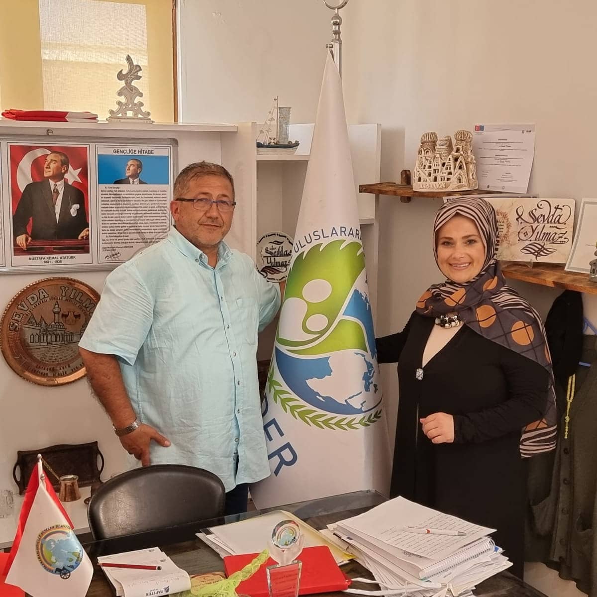 sevdiyilmaz's tweet photo. Genel Merkezmizde Avusturya' dan " Avusturya Kazan Ben Kepçe" Yöneticisi Sayın İrfan Ünsal 'ı ağırladık.
Avrupa'daki gurbetci STK ve gurbetçiler hakkında istişare ettik.
Avusturya ya davetleri ne ve ziyaretlerine teşekkür ederiz.
#Ugader
#Sancaktepe
#Ziyaretçi https://t.co/WuT6JF0SBx