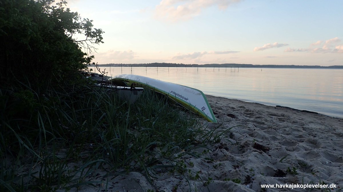 cw_sea's tweet photo. https://t.co/YQX1HF7hHE days overnight trip sea kayaking between Jutland and Isle of Funen in Denmark
#Denmark 
#comevisitdenmarkforapaddle
#christianwiegand #Madaboutseakayak #havkajakoplevelser #seakayak #microadventure #kayak #kayaking #sea #paddlelife #kayaklife #gopaddling https://t.co/dKY63wnCzA