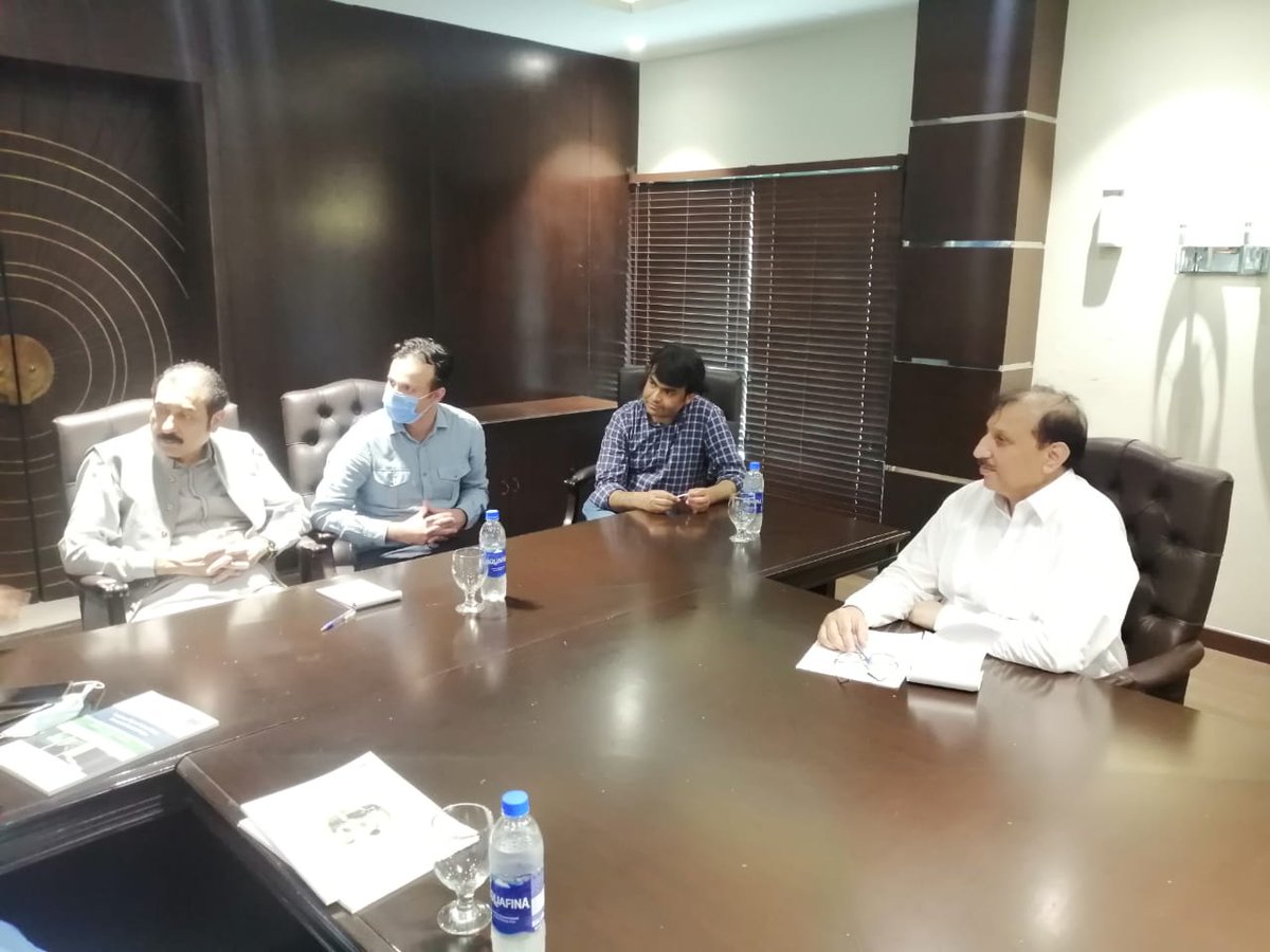 KnowTex's tweet image. Meeting of KowTex team led by Dr. Yasir Nawab (Pi) with Chairman PHMA(NZ) Mian Farrukh regarding implementation and dissemination of KnowTex.
22-6-2021