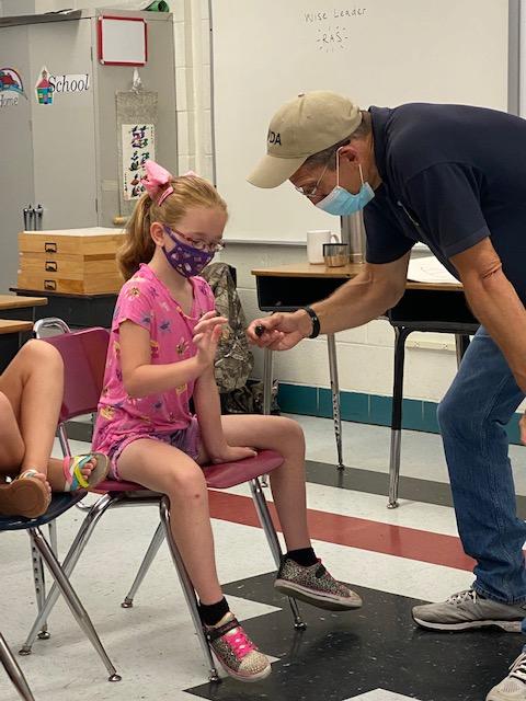 KCBOE's tweet photo. The Sissonville Elementary Summer Academy site had a special visitor -- The 'Bug Guy.' 🐛🦋🐞🦗

#SummerSOLEWV #KCSpride https://t.co/zonuymZFQ3