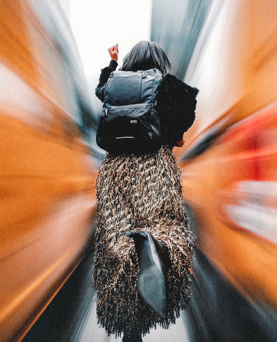 Governor Cuomo: NY will lift all covid restrictions.

me: *runs to get summer clothes, summer shoes, summer nails, summer everything*

📷 : @hautehouseflower