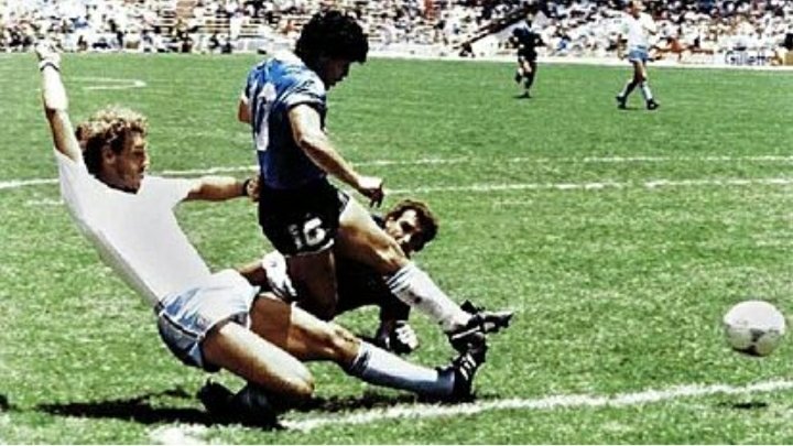 35 años del mejor gol de la historia del fútbol mundial, te amo Diego Armando..... 🔟⚽️❤