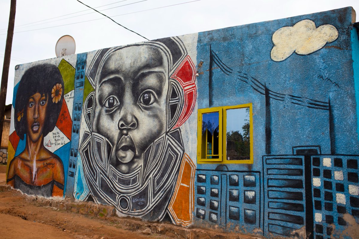 shingiro__'s tweet photo. another mural in kigali titled "Beauty and Astrafricanism" collaborated with @rwigemart...changing stereotypes about Africa through street art
#streetartrwanda #muralartrwanda #streetartkigali #muralartkigali #StreetArt #streetphotography #StreetArt #muralart #VisitRwanda #rwanda https://t.co/iKkCQ1hRIv