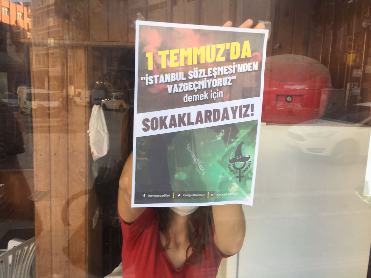 Hatay Samandağ’dan, 1 Temmuz’da İstanbul Sözleşmesi’nden vazgeçmediğimizi, sokalarda olacağımızı bir kez daha duyurduk.

 Sokaklardan da İstanbul Sözleşmesi’nden de  vazgeçmeyeceğiz! #İstanbulSozlesmesiYasatır #1Temmuzdaİsyandayız