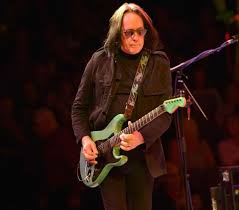Happy Birthday Todd Rundgren 
Thanks for all the music 
And congratulations on being settled to R&R HOF 