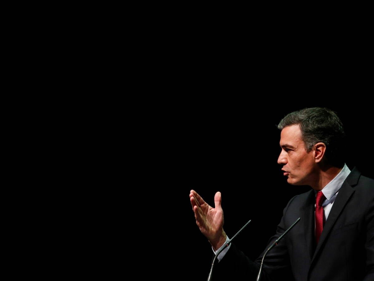 fautentica's tweet photo. La anunciada concesión del indulto a los supremacistas sediciosos, no por anunciada es menos repugnante. 
Por un lado, deja desamparados y a merced de los totalitarios a los catalanes leales, como ya hicieron con los vascos los gobiernos de UCD, PSOE y PP. (sigue) https://t.co/L37HtMtShu