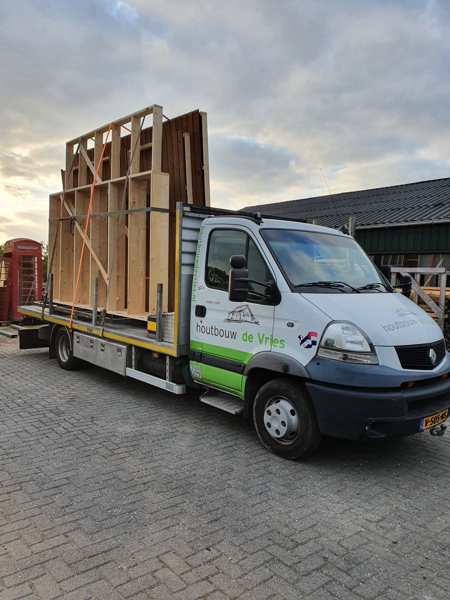 Staan weer klaar, morgen #montage luxe aanbouw #Culemborg <a href="/schuurtjebouwer/">eddy</a> <a href="/eddydevries30/">Eddy de Vries</a>