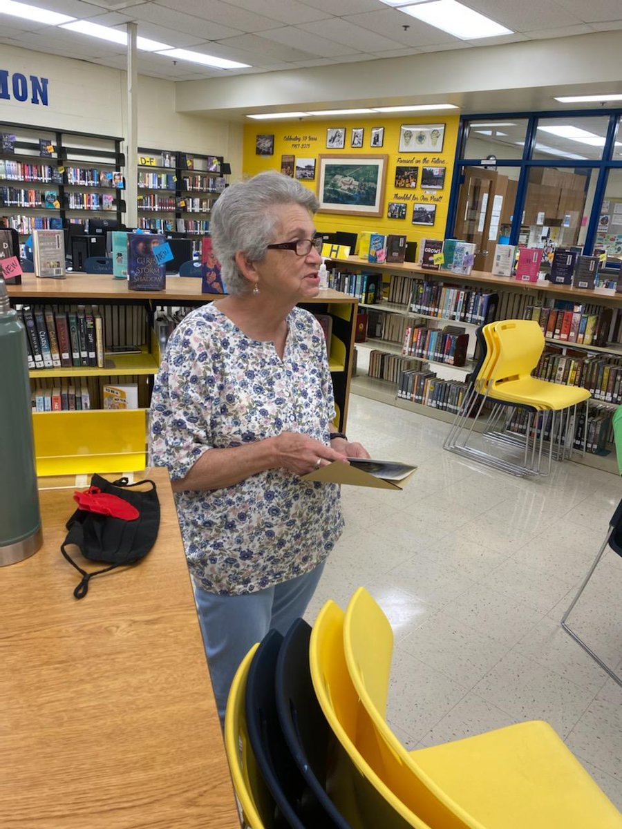 K_Watkins's tweet photo. End of 2021 School Year &amp; RETIREMENT for Ms. Over after 41yrs w/BCPS &amp; 29yrs as a GATOR! Thank you for being here, Ms.Over! We will miss you! @PerryPtsa https://t.co/zUgAOpuuiL
