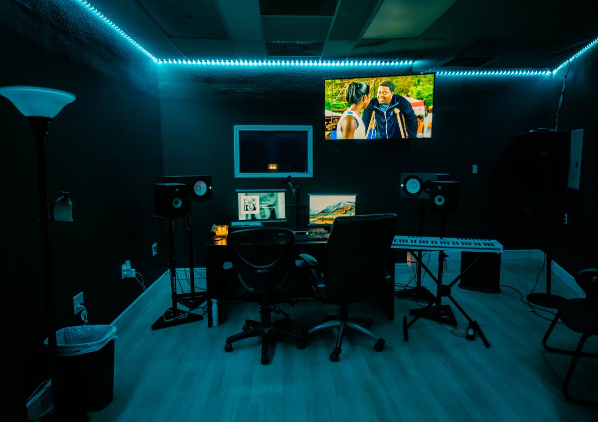 AMusicianshub's tweet image. If you take your craft seriously or looking for premium sound &amp;amp; mixing send us a message for more information or visit our website to book a session. Upon request, we are providing walkthroughs. #recordingstudio #amhubmusic #recordingartist #musician #satxmusic
#SanAntonio