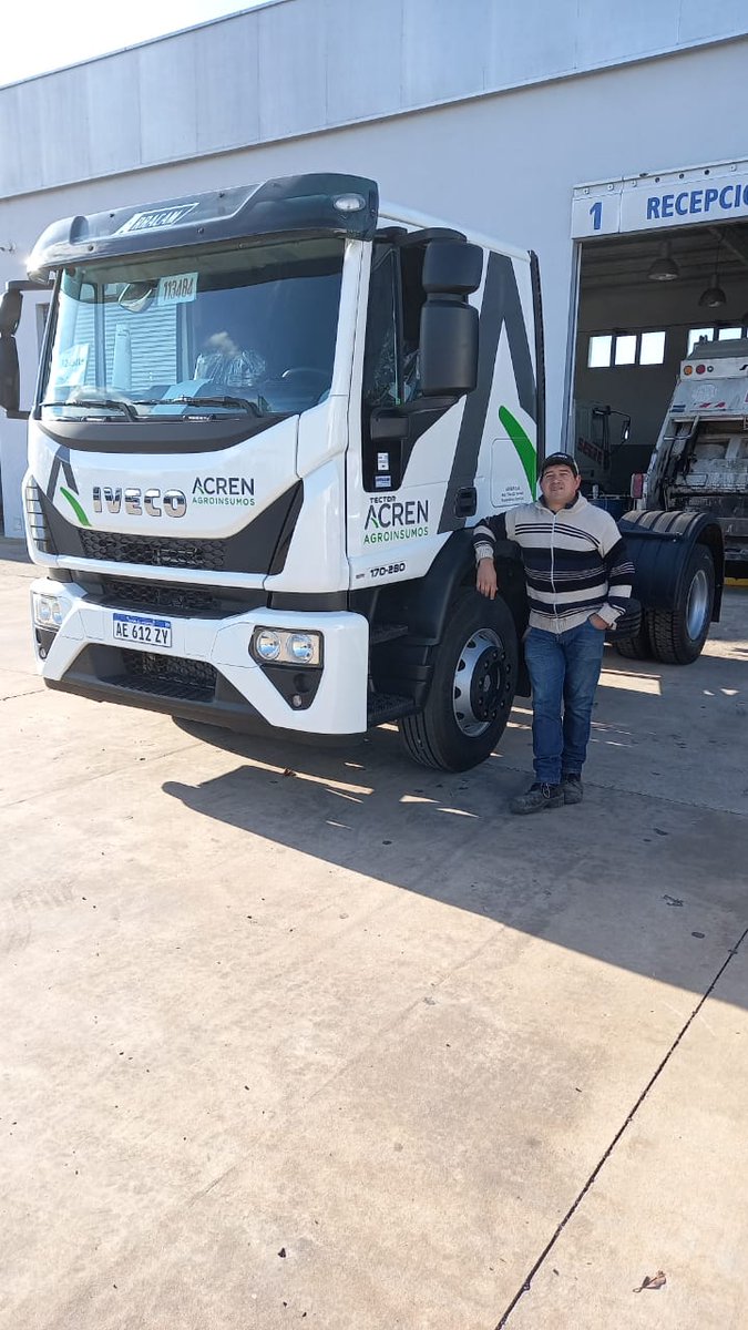 AcrenSa's tweet photo. Sumamos para brindar una Logistica más eficaz a nuestros clientes un nuevo equipo Tector 170-280, con la incorporación de juan José Correa 

Acren s.a https://t.co/BUp9zopcHR