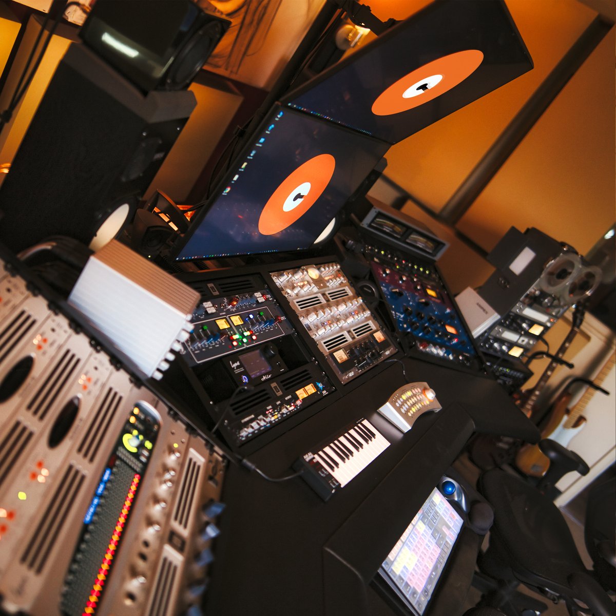 ocrecording's tweet image. Where the magic materializes #ocrecording 🍊