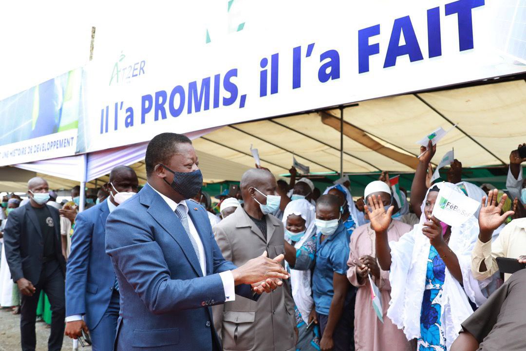 S'incrivant dans notre ambition de faciliter un accès universel à l'électricité et de desservir tous les ménages togolais en énergie propre et renouvelable, cette centrale va générer 90.255MWh d'énergie par an, desservir 158.333 ménages #togolais...

3/4