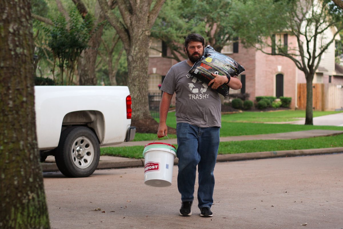 Dropping off compost while picking up food waste. 
Feed soil, not Landfills. Our food waste is too good to waste.