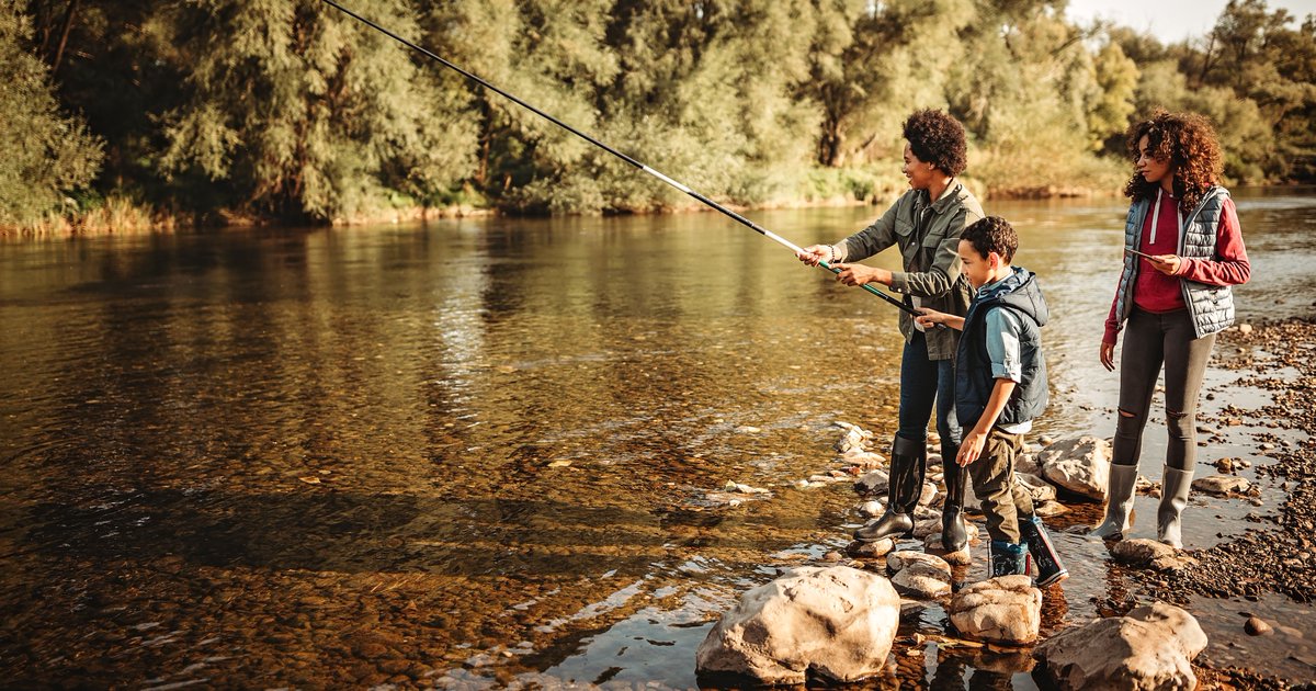 outdoorfnd's tweet photo. We saw our highest outdoor recreation participation rate in 2020 with 53% of Americans getting outside at least once. See key findings &amp; challenges that lie ahead in our full 2021 Outdoor Participation Trends Report: https://t.co/v0EjjrFkJm https://t.co/9ymbxPBR6F