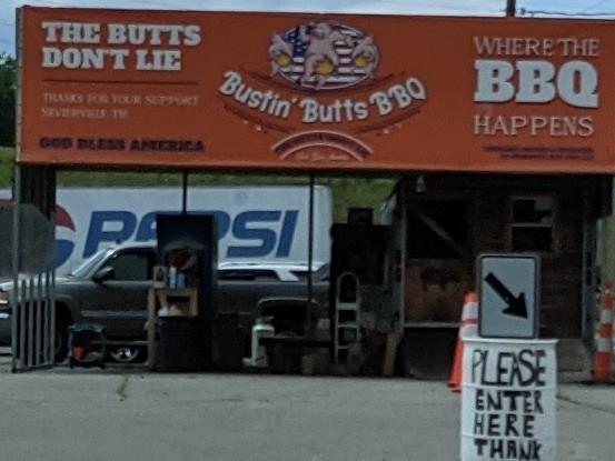 Also_a_Lisa's tweet photo. @philvischer Saw this BBQ place in Tennessee and thought of you, @SkyeJethani @ChristiansVoice and @KaitlynSchiess ! #thishasbeenthenewsofthebutt https://t.co/ewZXE6UTsv