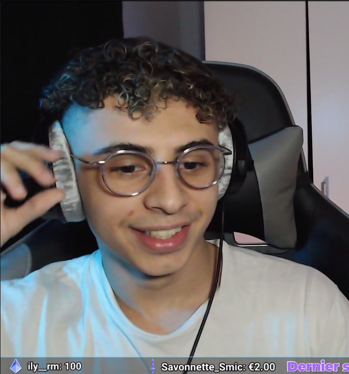 Qui est le plus beau ?

Rt <a href="/TwittosHumour/">YESAI</a>

Fav <a href="/JosplaySENPAI/">JOSPLAY</a>