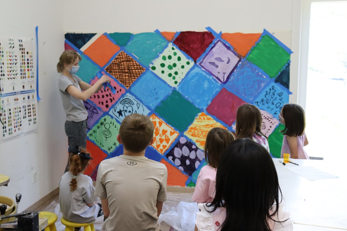 This is the first wall mural at Darlington done by students! Learn more about Art Classes at Darlington: darlingtonarts.org/program-areas/…