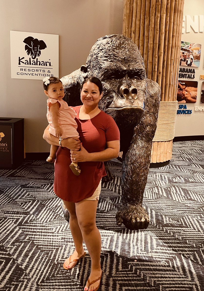 munoz_christam's tweet photo. Kalahari 🦒🐘🦍💚@kisdjre #jresummerbingo #jrerocks https://t.co/VGmxfRn4Je