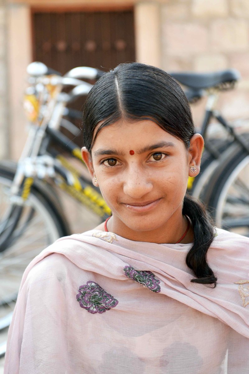 WomenServe's tweet photo. This is Puja. She used to walk 3 miles to fetch water from the village pond. She woke up early, and often didn’t have time for school. But now she has water  at home, and has time to focus on her future.

Go to https://t.co/DNtH5AFau5 to learn more.

#iwalkforgirlsandwater2021 https://t.co/Lro888py8b