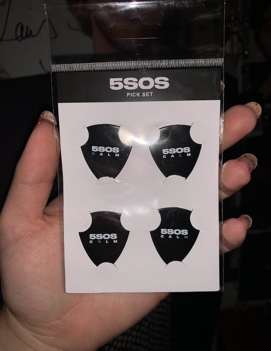 ProjectLuke5SOS's tweet photo. Got the other set of guitar picks a year ago too🎧
@Luke5SOS #ProjectLukeHemmo #ProjectLuke5SOS #5SOS #5SOSCALM #1YearOfCALM #3YearsOfYoungblood #Luke5SOS #5SOSLuke #5SecondsOfSummer #LukeHemmings #5SOSMerch #5SOSMerchandise
Photo taken by me📸 https://t.co/mqm0jtIFiC