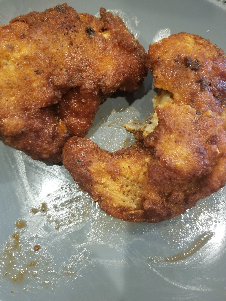 BlckVgns's tweet photo. Vegan Fried chikn, using oyster mushrooms. The ancestors are most pleased https://t.co/EXB280Up6t
